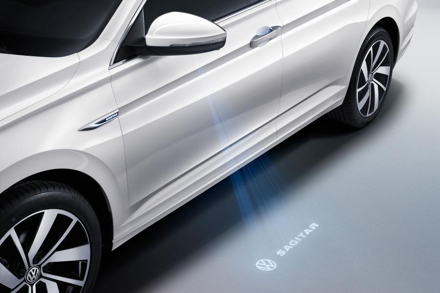 Детали экстерьера Volkswagen Sagitar 280 TSI 2019 года  (фото 7 из 26)